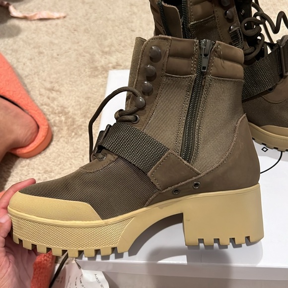 Steve Madden boots - Picture 2 of 7